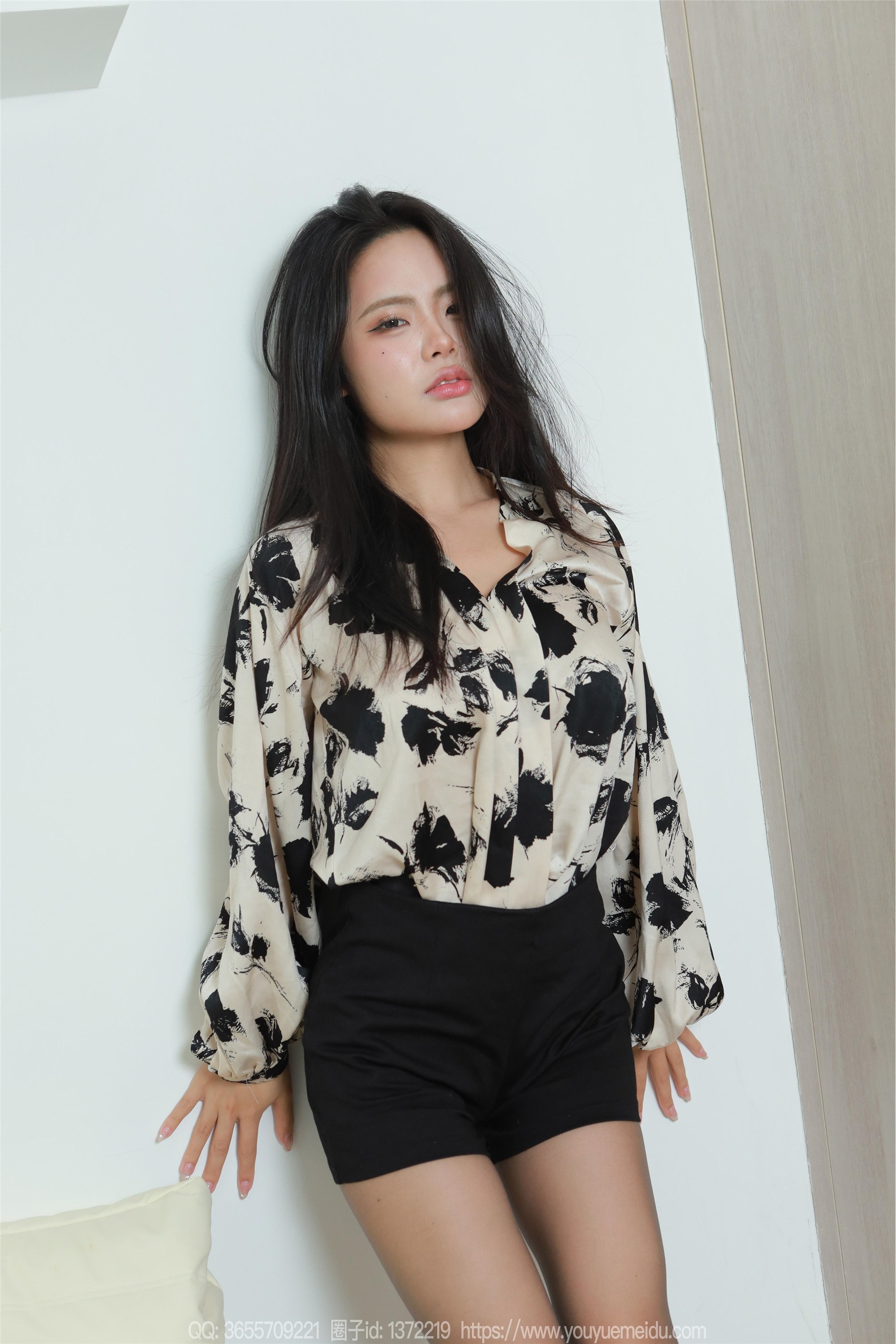 IESS异思趣向  2024.12.13 丝享家 1923 兔兔《花花衬衫（上）》